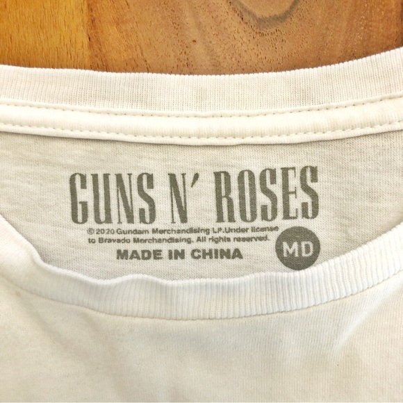 Guns N’ Roses Crop Top Band Graphic White T Shirt. Size medium. - Picture 3 of 12